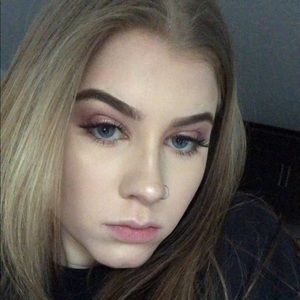 Meet your Posher, Deanna